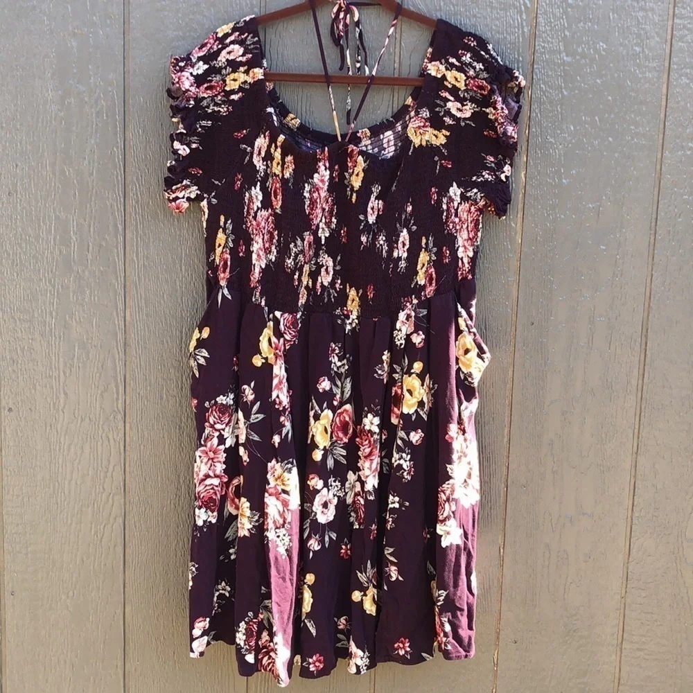Torrid Halter Smocked Floral Dress Size 4X - Picture 5 of 12
